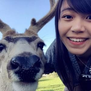 Meet your Posher, April